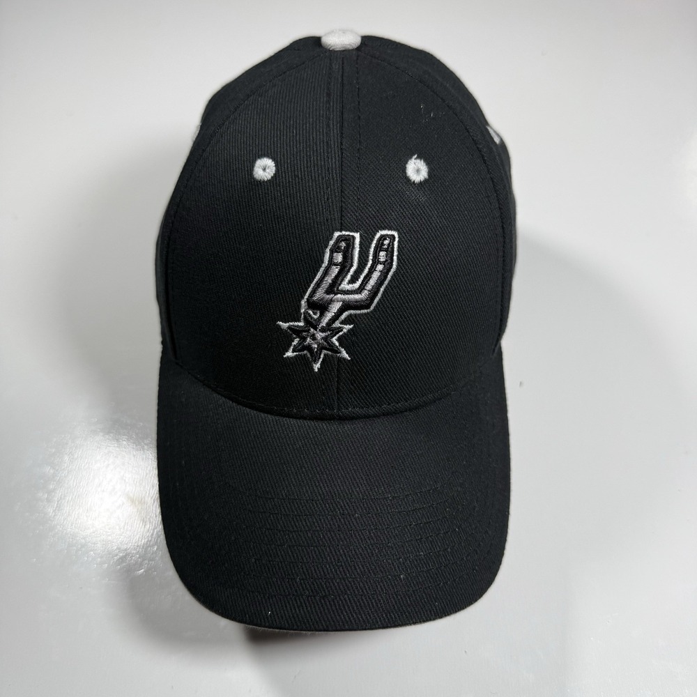 San Antonio Spurs Kids Black Snapback Hat Fan Favorite NBA Embroidered Logo Cap